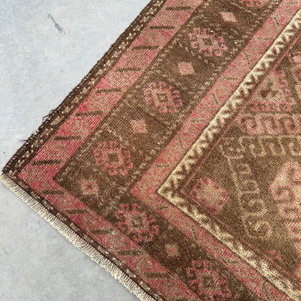Vintage Turkish Accent Area rug 3.4 x 6.6 ft