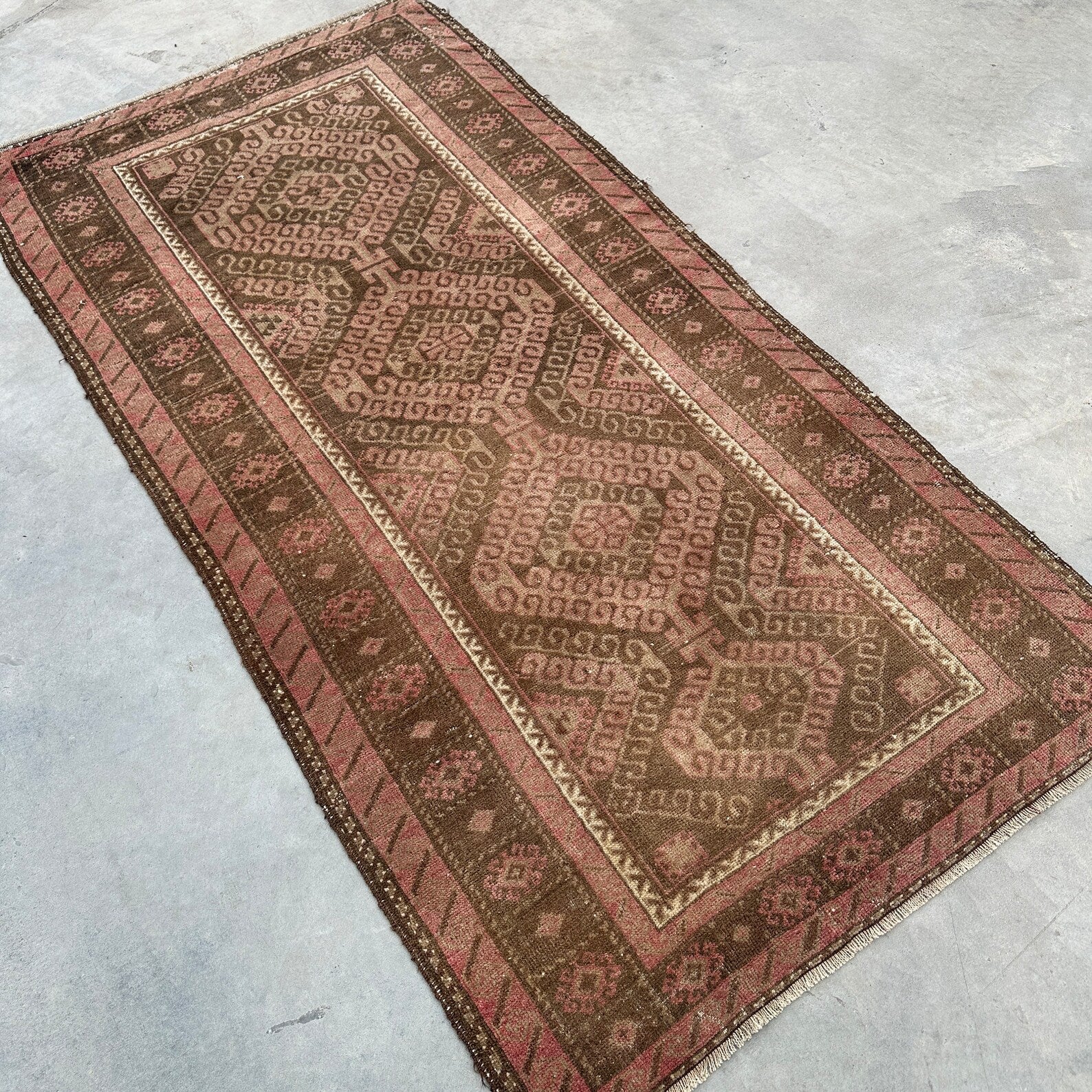 Vintage Turkish Accent Area rug 3.4 x 6.6 ft