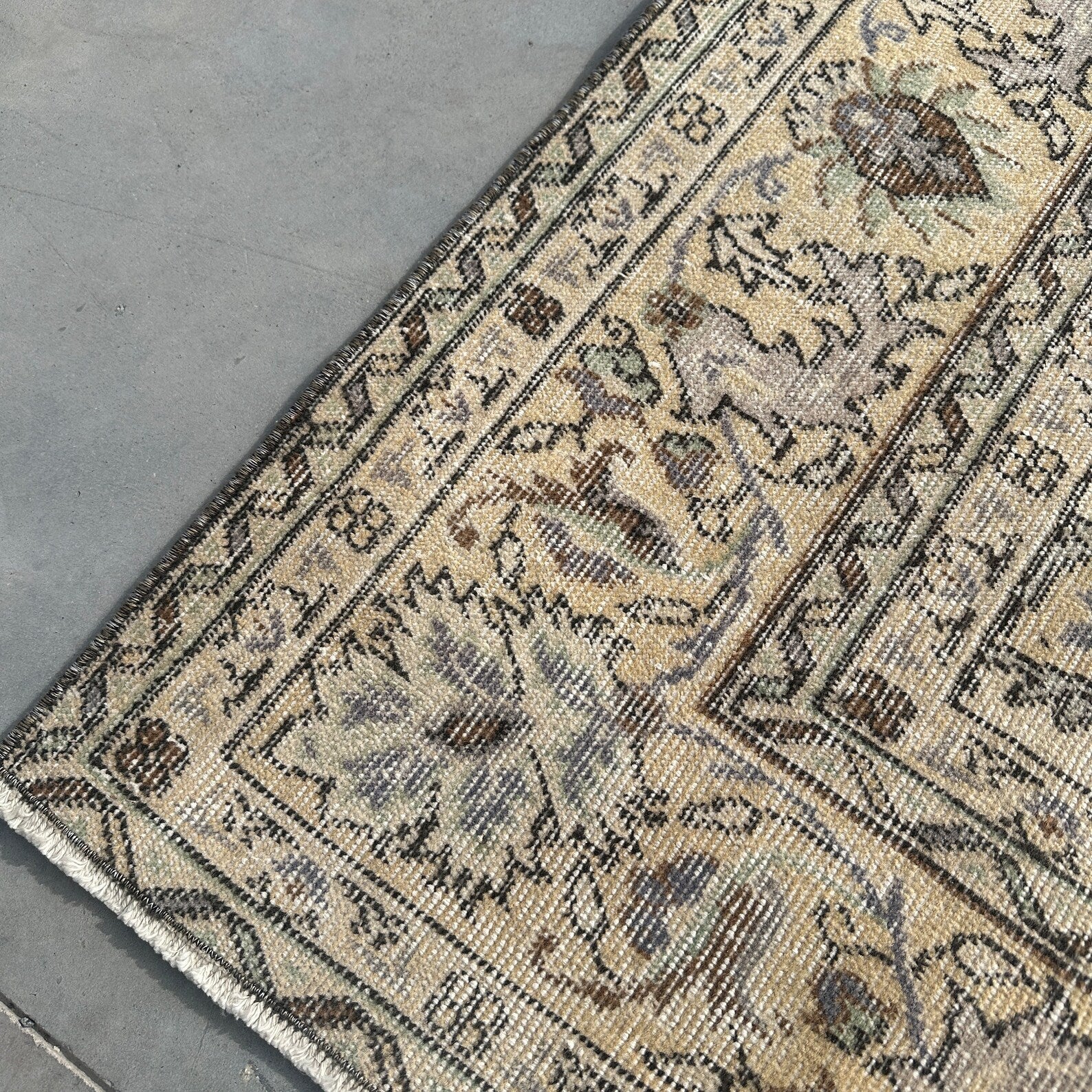 XL Vintage Turkish Accent Area Rug 6.8 x 10.6 ft