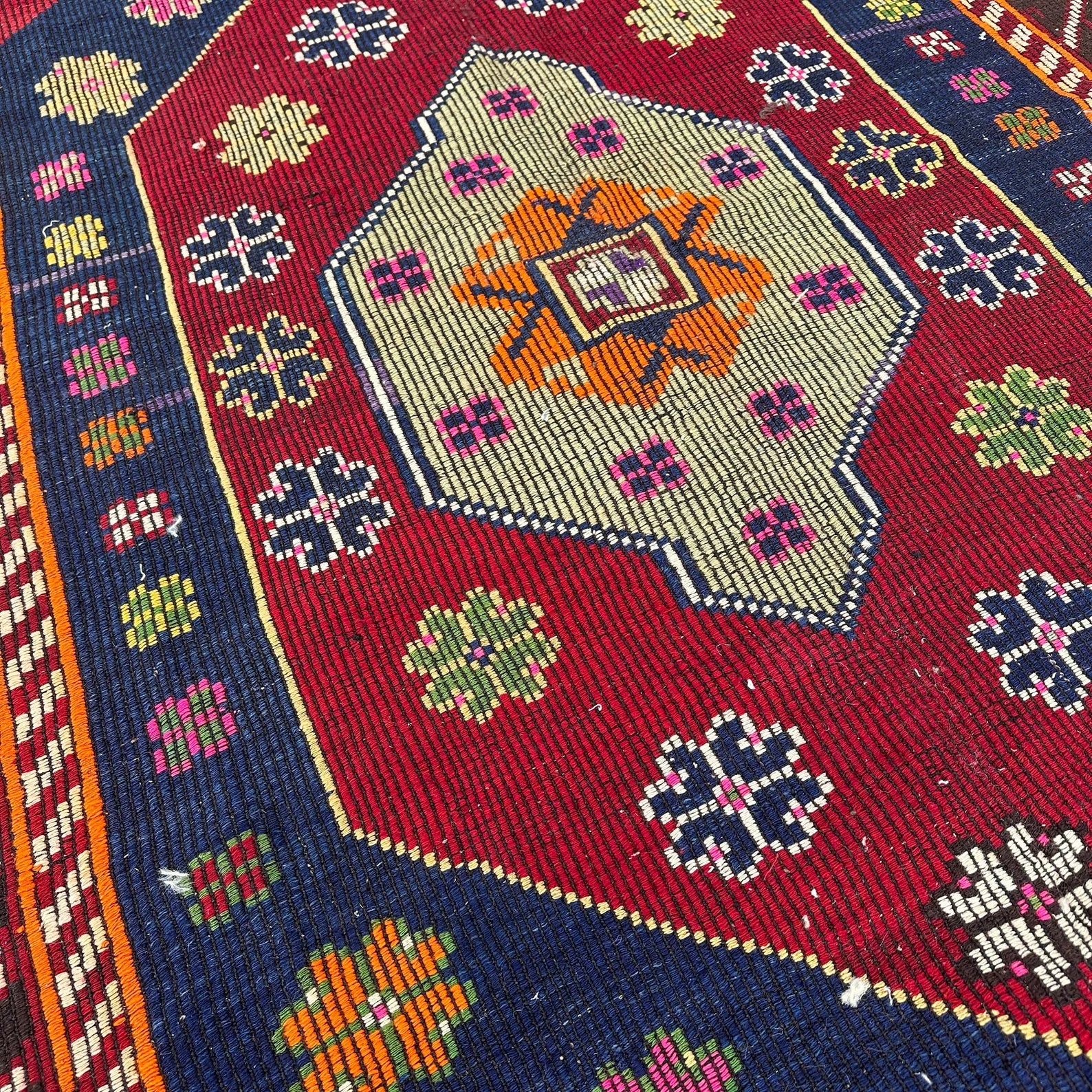 Vintage Turkish Accent Area rug 5.6 x 8.8 ft