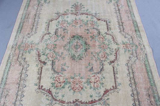 XL Vintage Turkish Accent Area Rug 5.5 x 8.9 ft