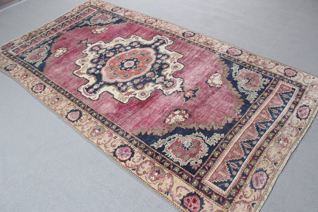 Vintage Turkish Accent Area rug 4.6 x 8.8 ft