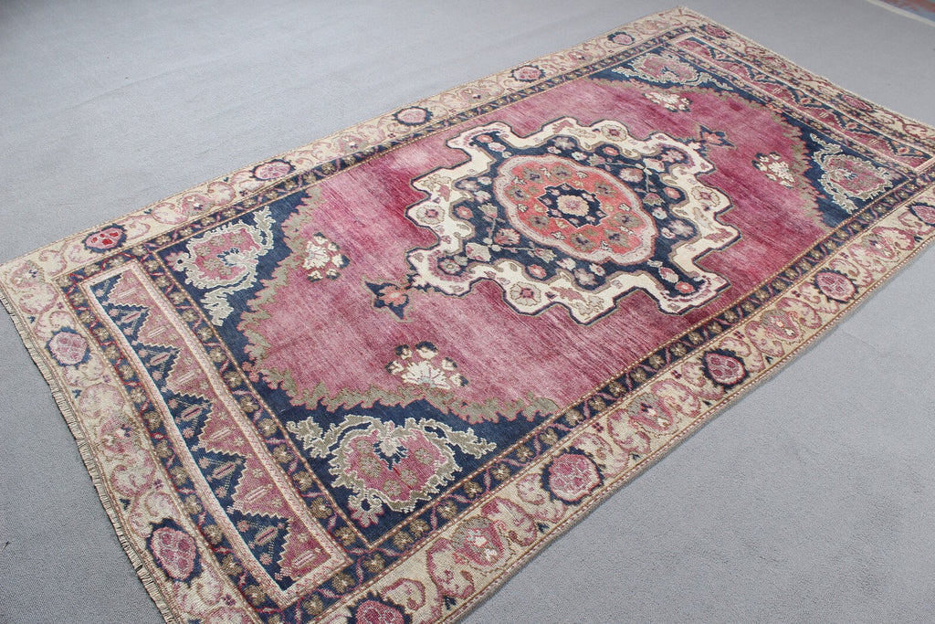 Vintage Turkish Accent Area rug 4.6 x 8.8 ft