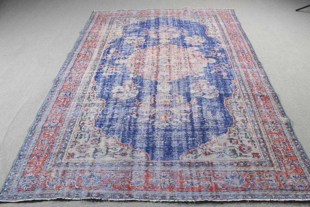 XL Vintage Turkish Accent Area Rug 6.3 x 9.1 ft