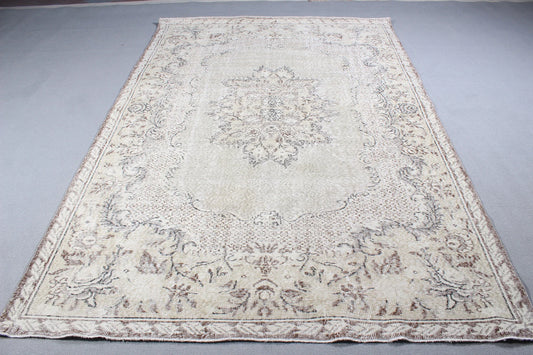 XL Vintage Turkish Accent Area Rug 6.3 x 9.6 ft