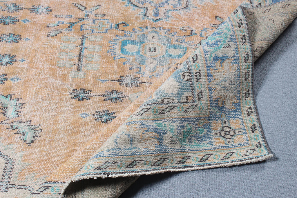 XL Vintage Turkish Accent Area rug 6.5 x 9.7 ft