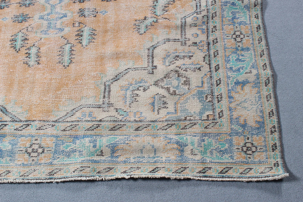 XL Vintage Turkish Accent Area rug 6.5 x 9.7 ft