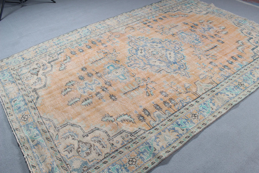 XL Vintage Turkish Accent Area rug 6.5 x 9.7 ft
