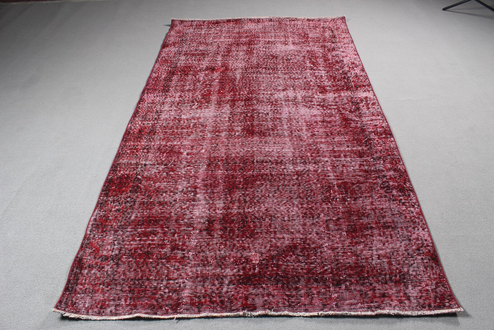 XL Vintage Turkish Accent Area rug 4.9 x 8.8 ft