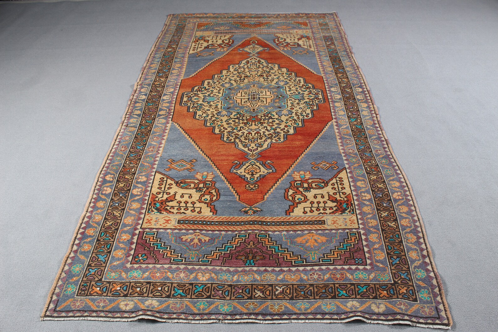 Vintage Turkish Accent Area rug 4.7 x 9 ft