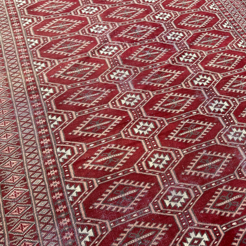 Vintage Turkmen Accent Area rug 4 x 6.1 ft