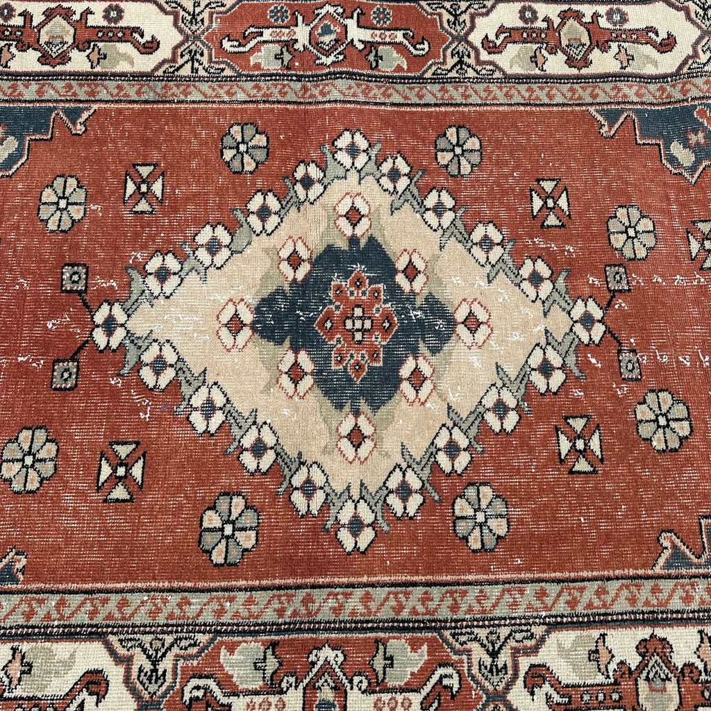 Vintage Turkish Accent Area rug 3.9 x 6.4 ft
