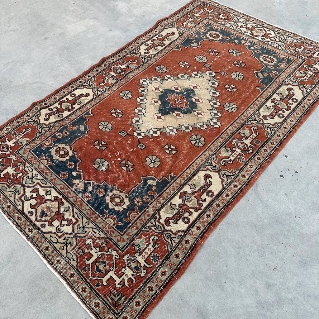 Vintage Turkish Accent Area rug 3.9 x 6.4 ft