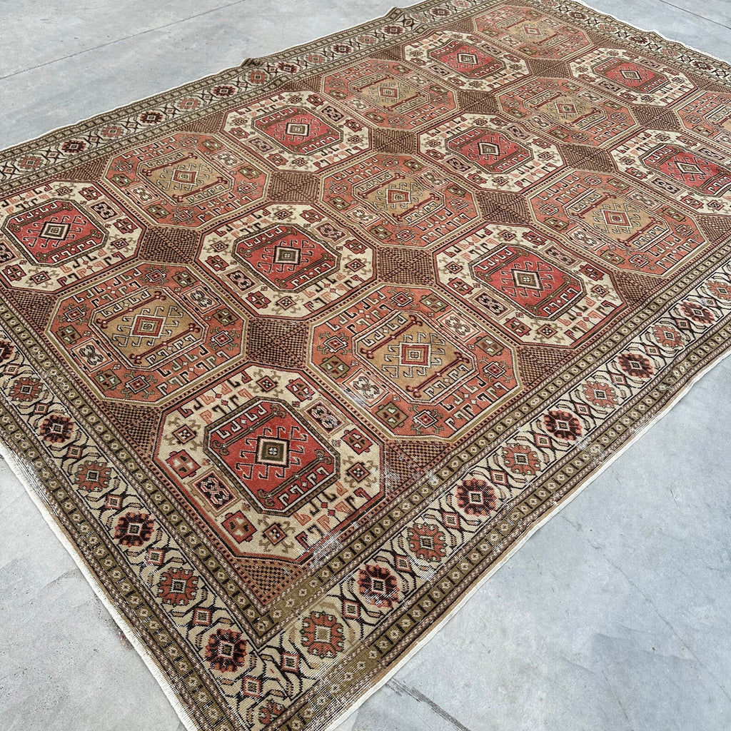XL Vintage Turkish Accent Area rug 6.5 x 9.5 ft