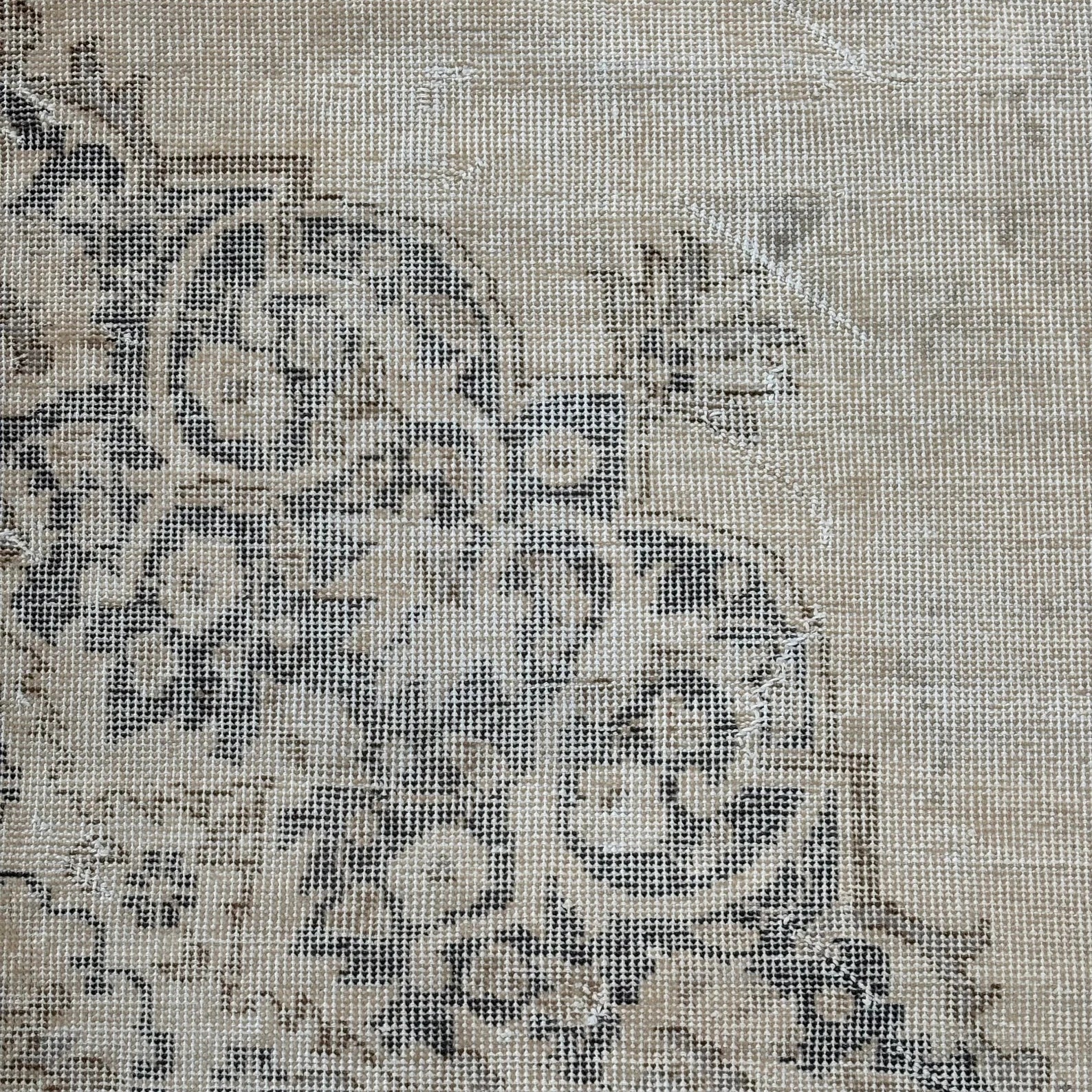 XL Vintage Turkish Accent Area Rug 6.3 x 9.7 ft