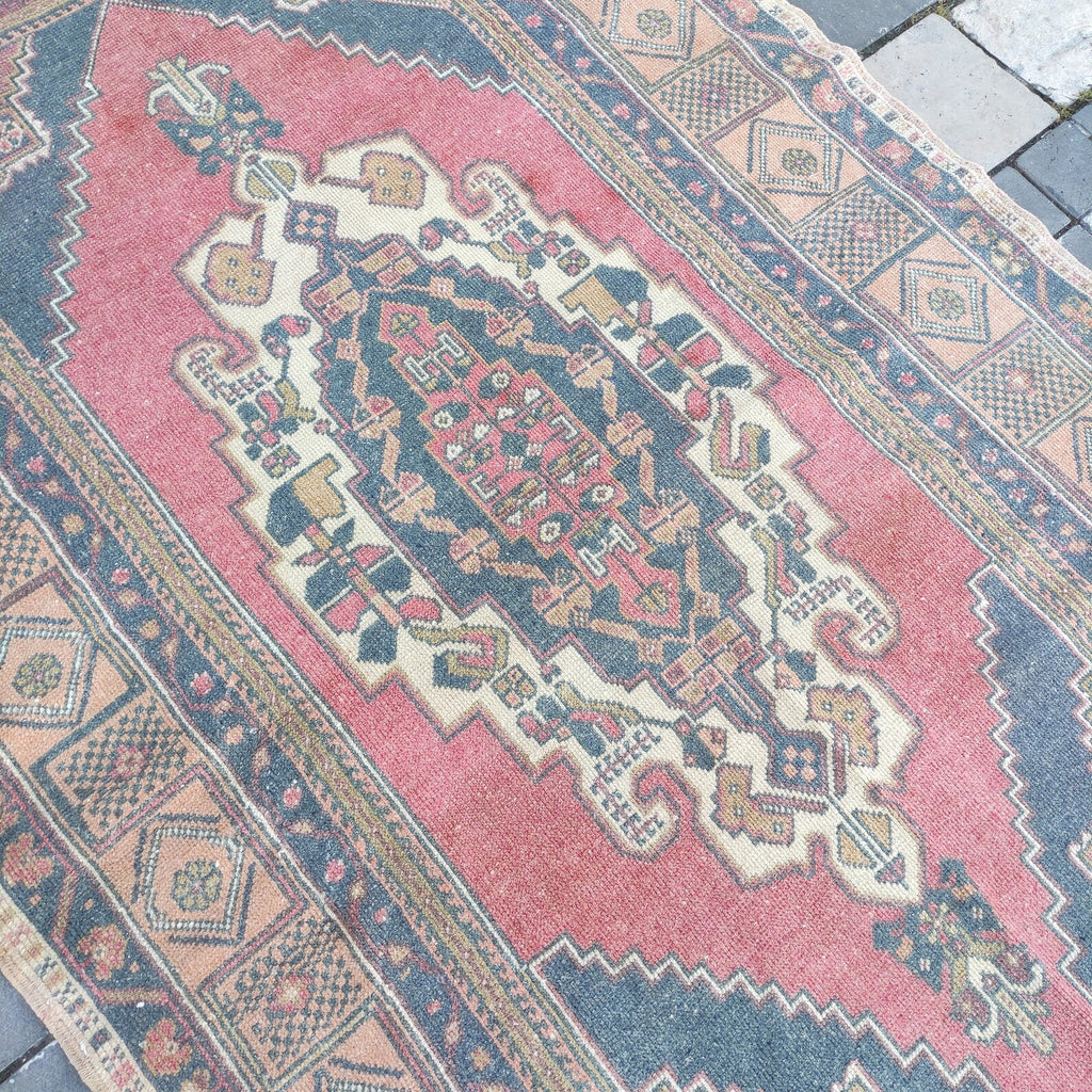 Vintage Turkish Accent Area rug 4.3 x 7.6 ft