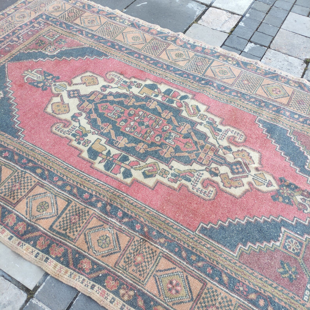 Vintage Turkish Accent Area rug 4.3 x 7.6 ft