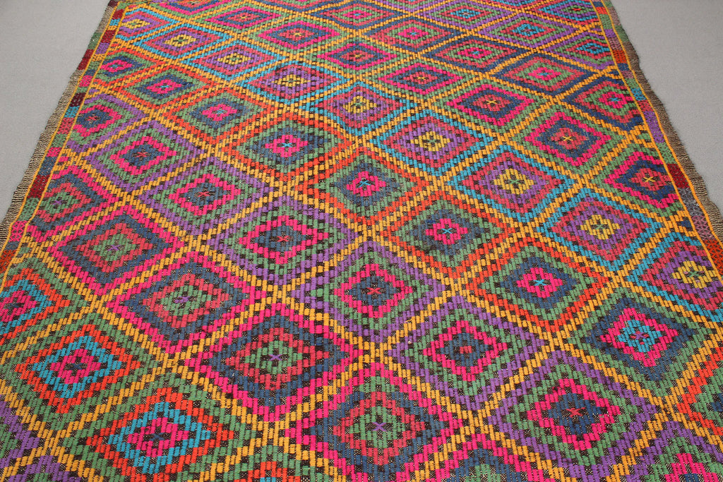 XL Vintage Turkish Accent Area Rug 6.6 x 8.5 ft