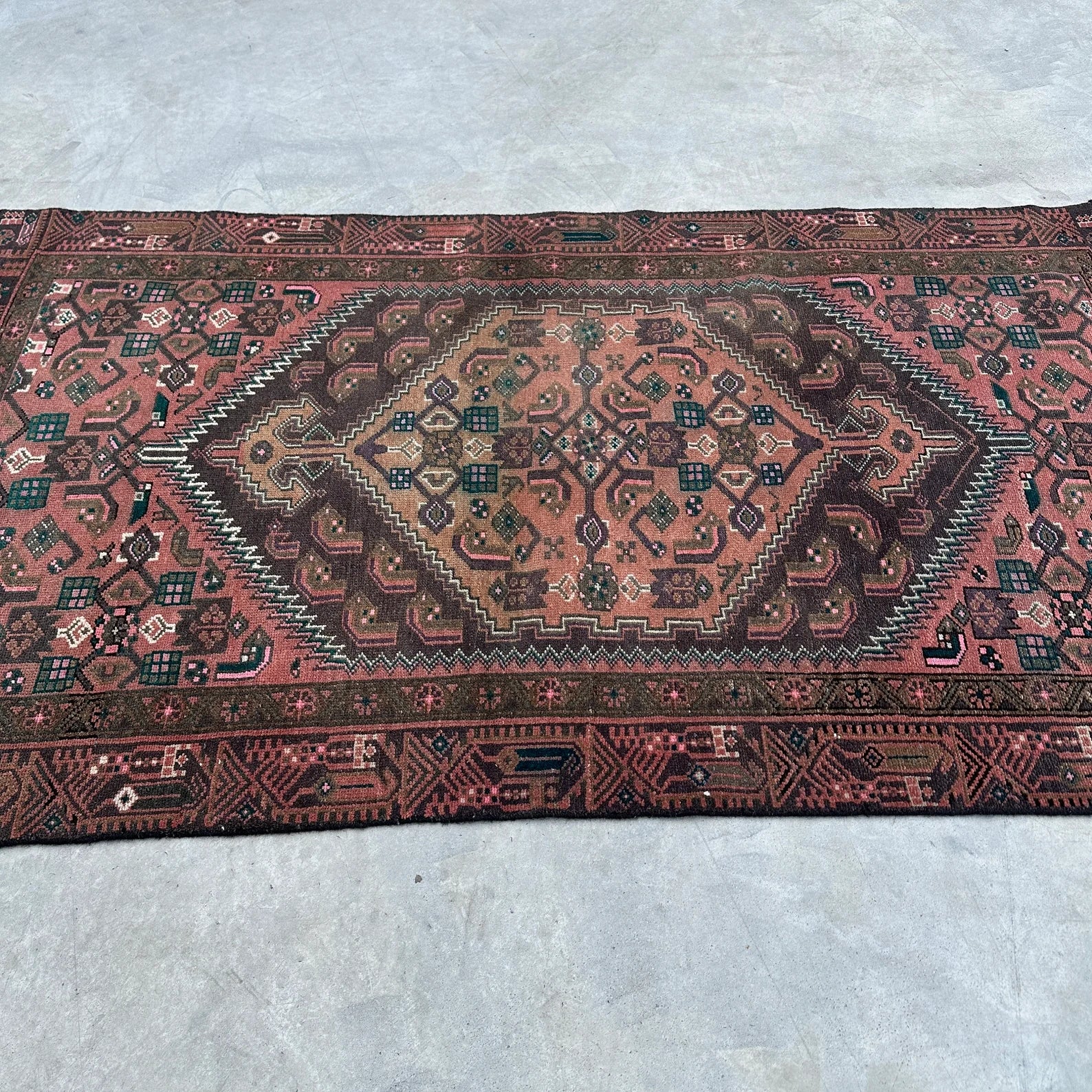 Vintage Persian Accent Area Rug 4 x 6.7 ft