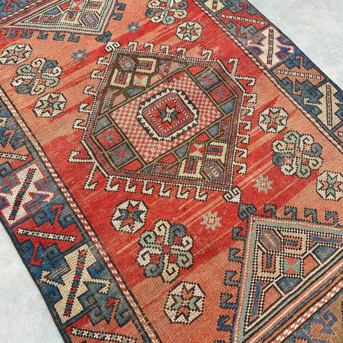 Vintage Turkish Accent Area rug 3.6 x 5.5 ft