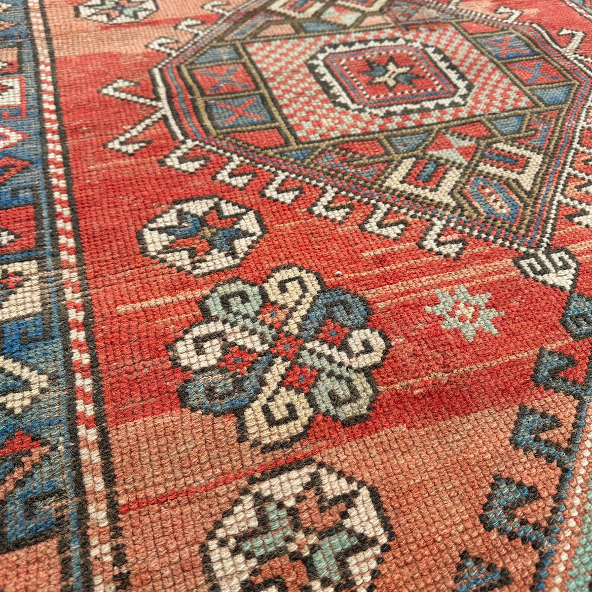 Vintage Turkish Accent Area rug 3.6 x 5.5 ft