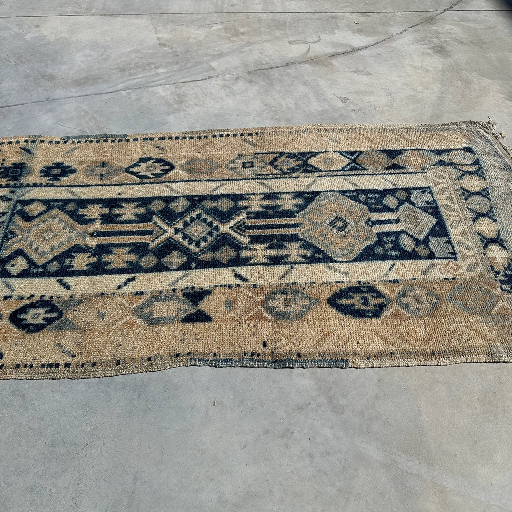 Vintage Turkish Accent Area rug 3.5 x 6.9 ft