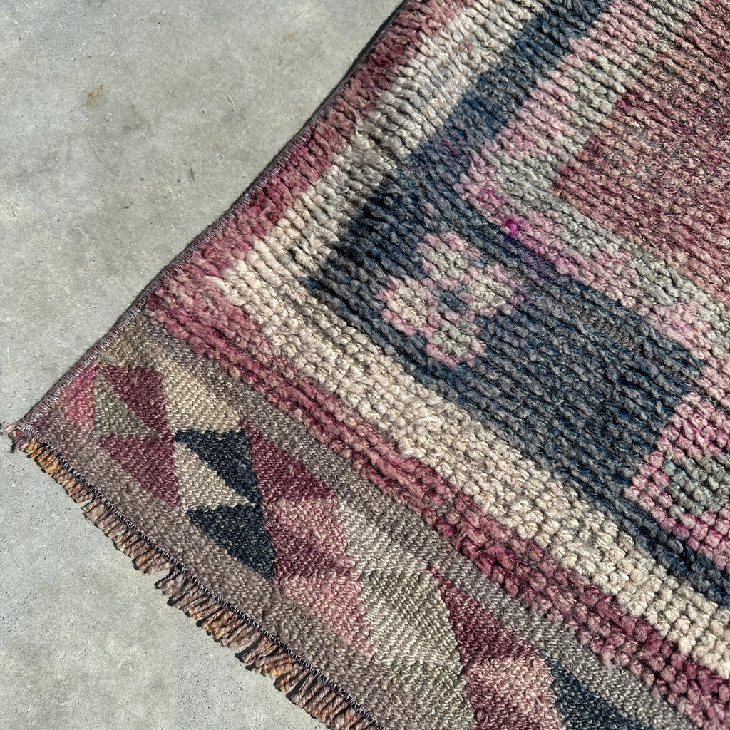 Vintage Turkish Runner Rug 2.8 x 9.9 ft