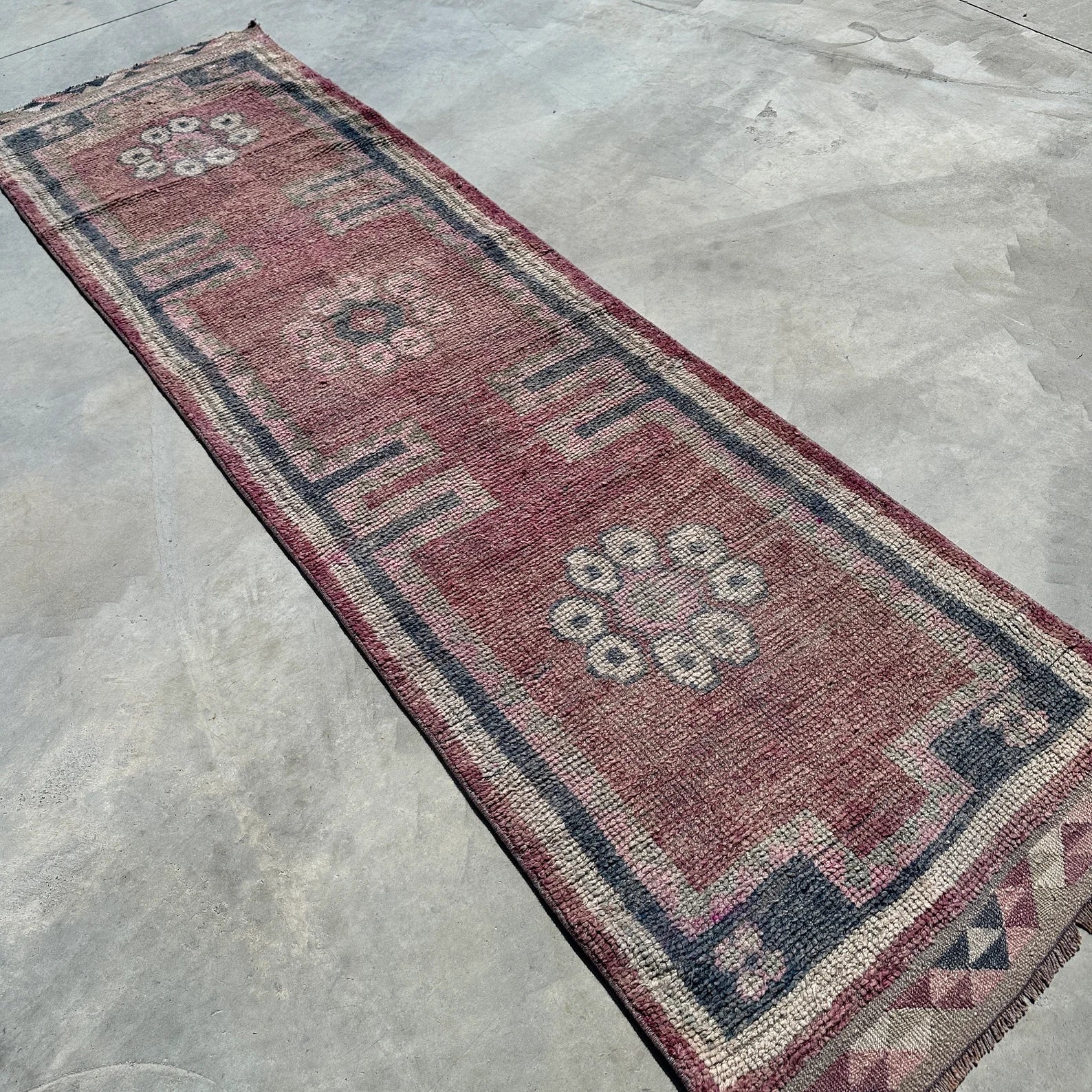 Vintage Turkish Runner Rug 2.8 x 9.9 ft