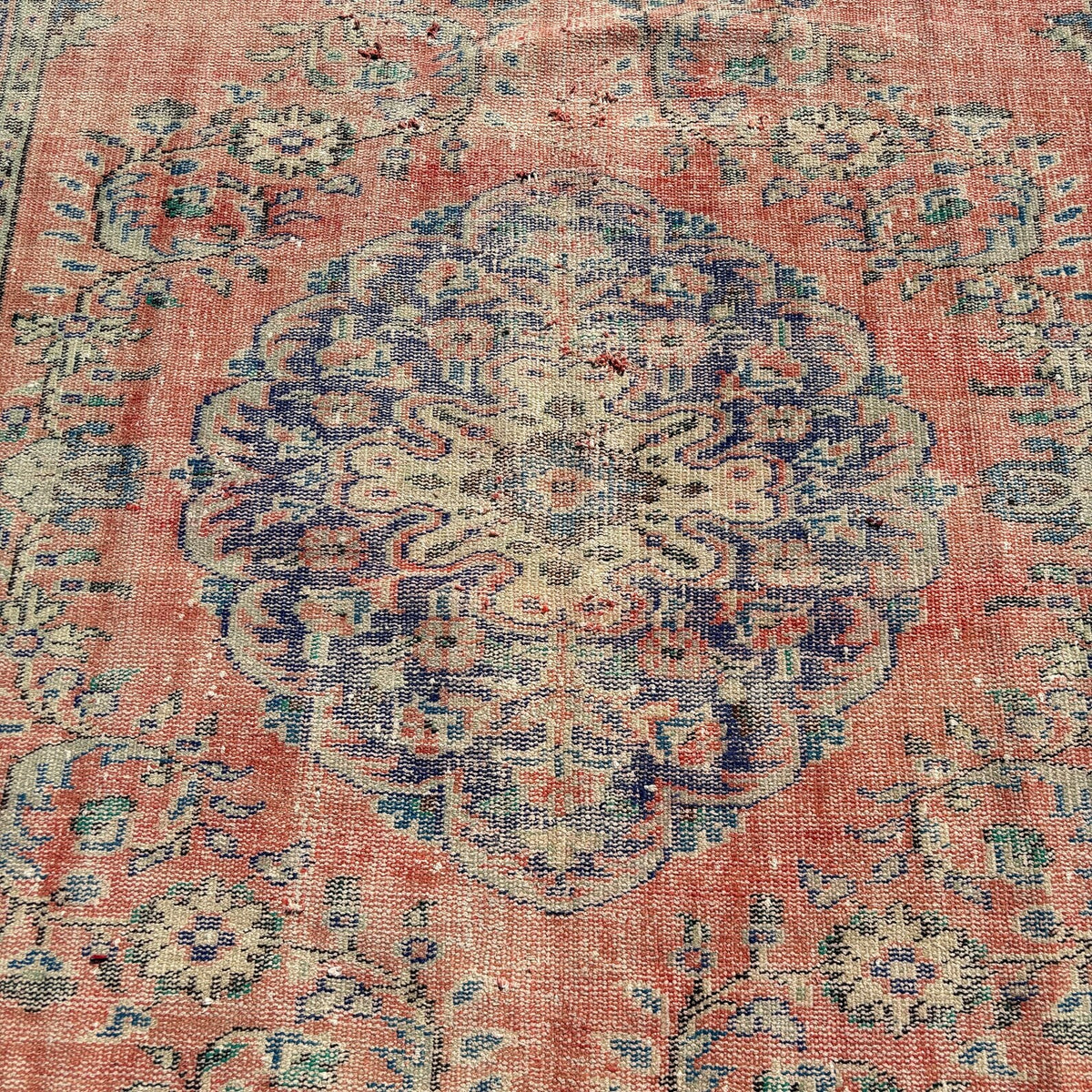 XL Vintage Turkish Accent Area rug 5.4 x 9.3 ft