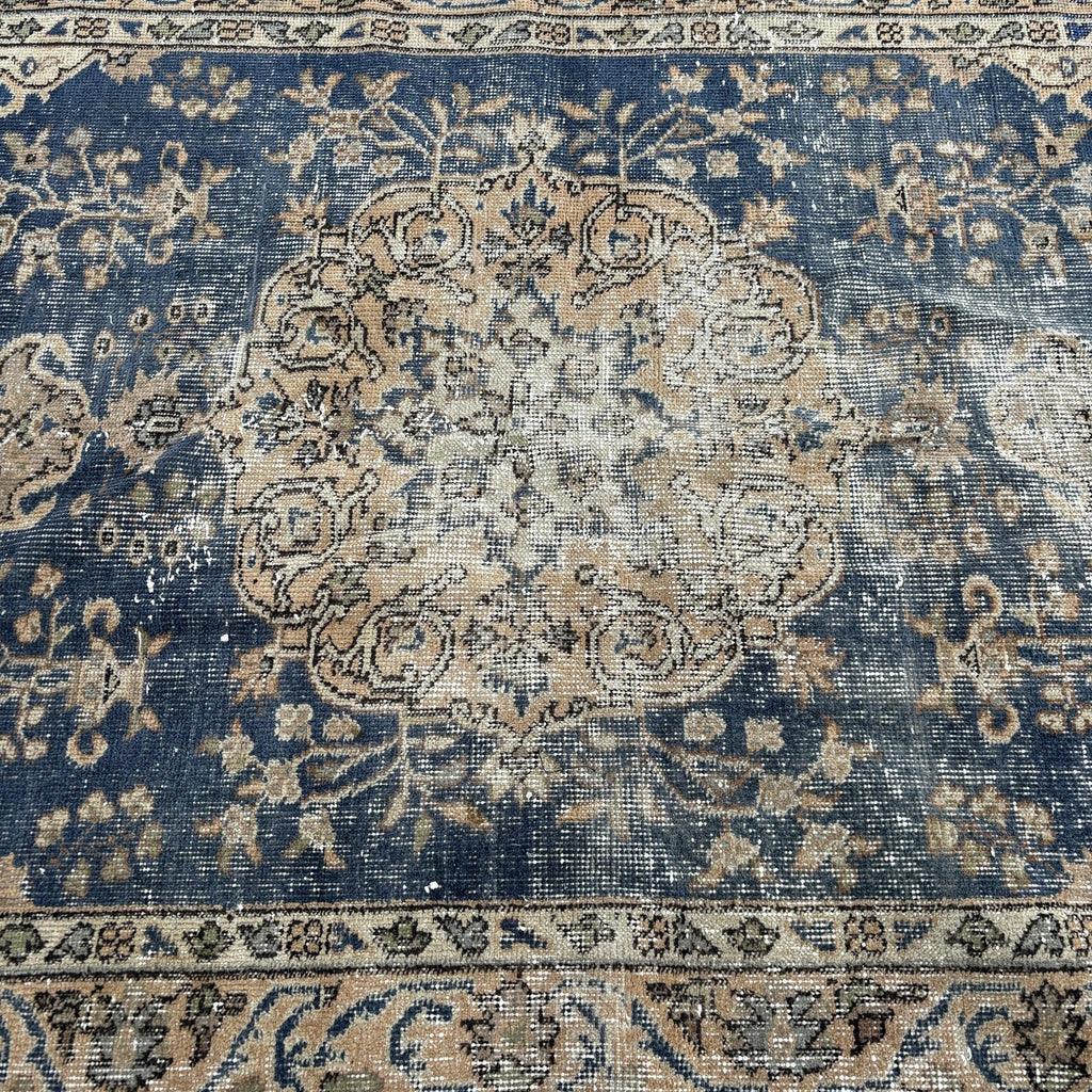 Vintage Turkish Accent Area rug 3.8 x 6.6 ft