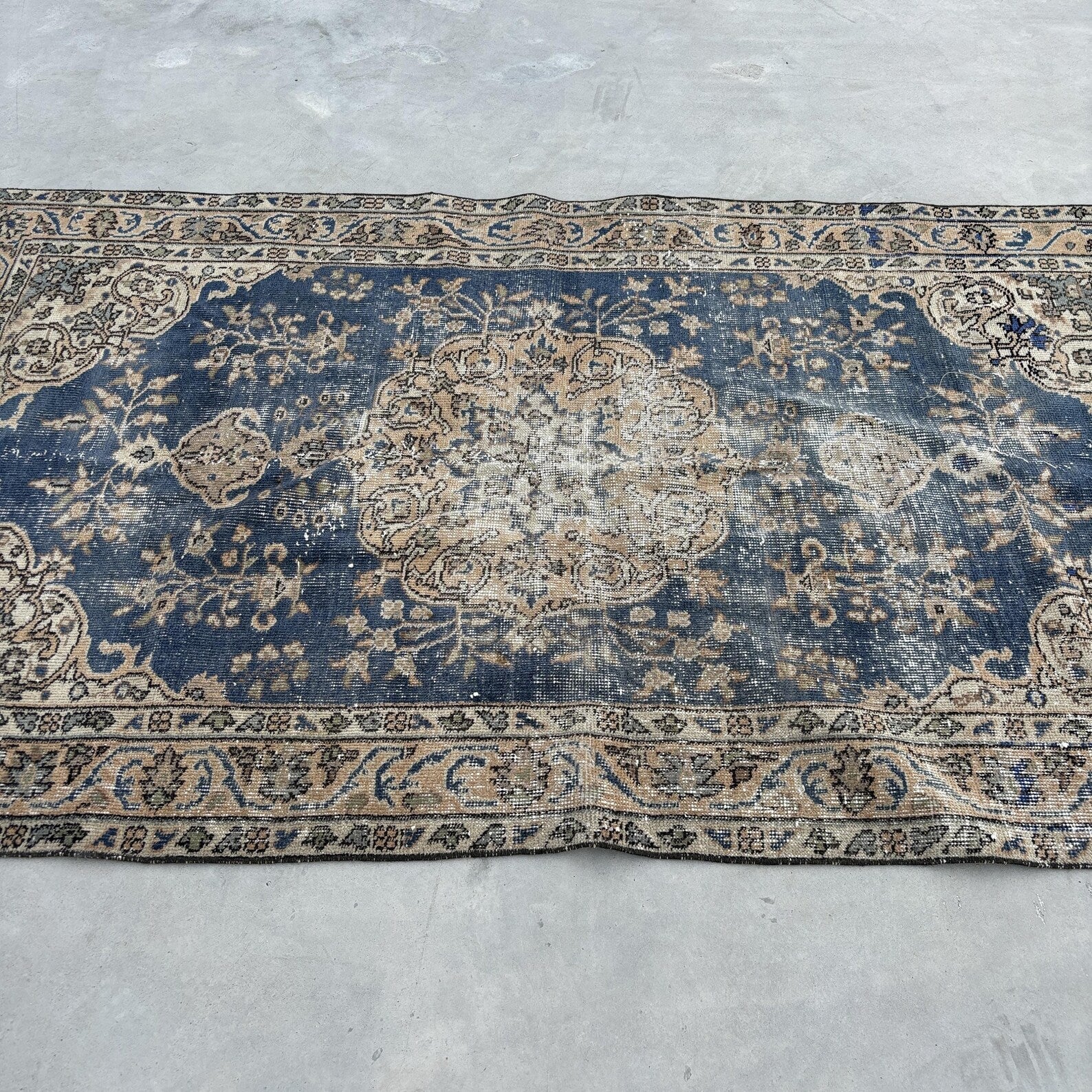 Vintage Turkish Accent Area rug 3.8 x 6.6 ft