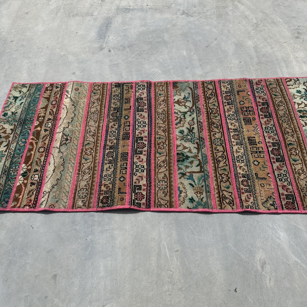 Vintage Turkish Accent Area rug 2.6 x 5.7 ft