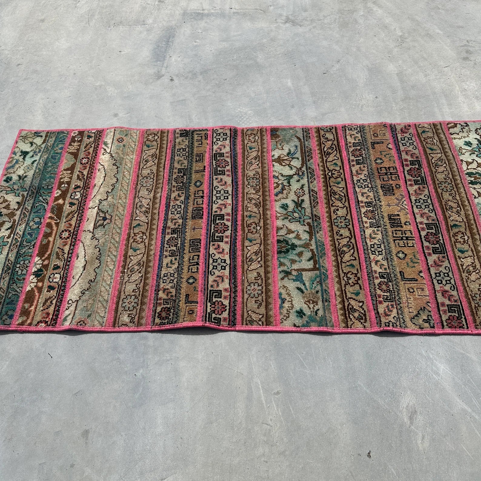 Vintage Turkish Accent Area rug 2.6 x 5.7 ft