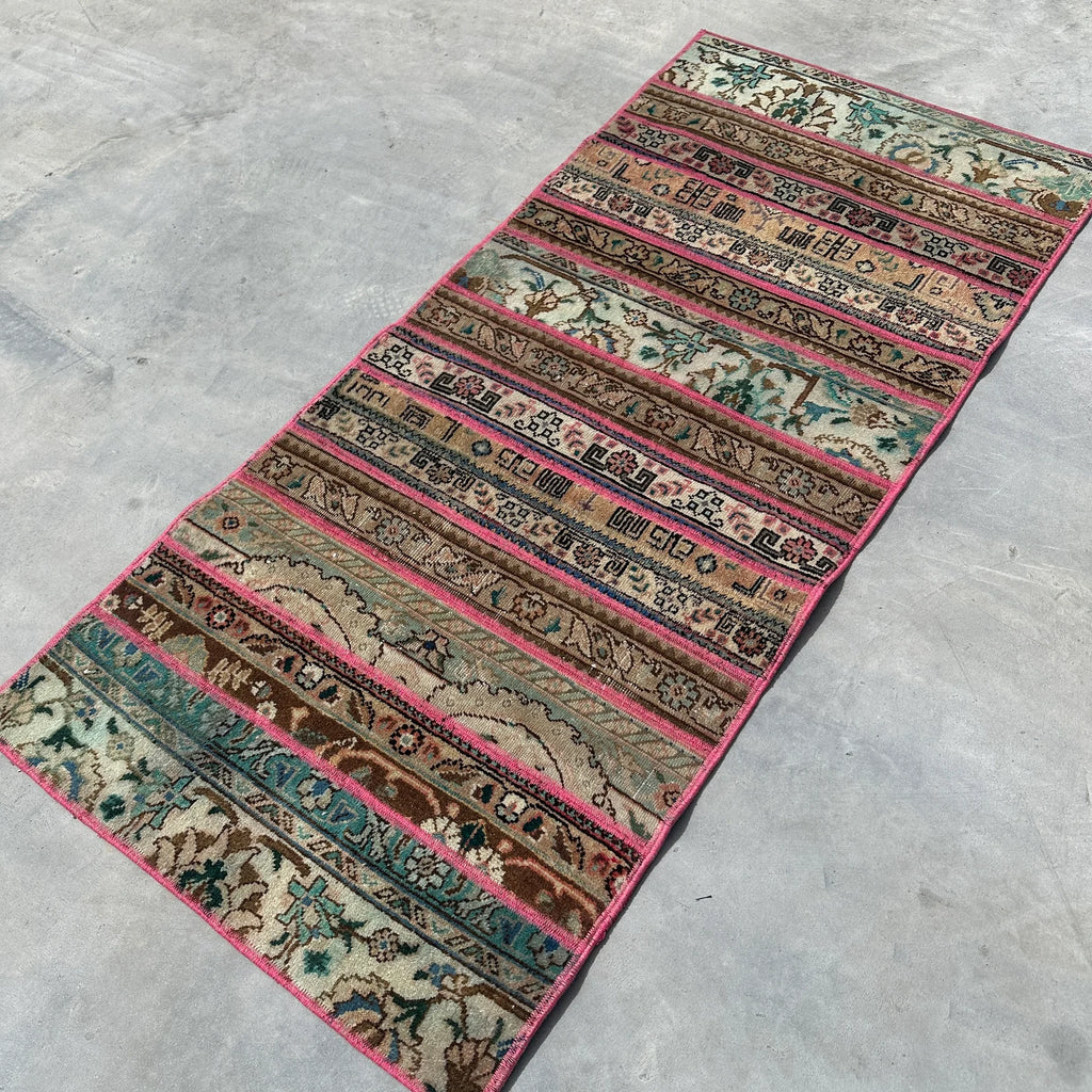 Vintage Turkish Accent Area rug 2.6 x 5.7 ft