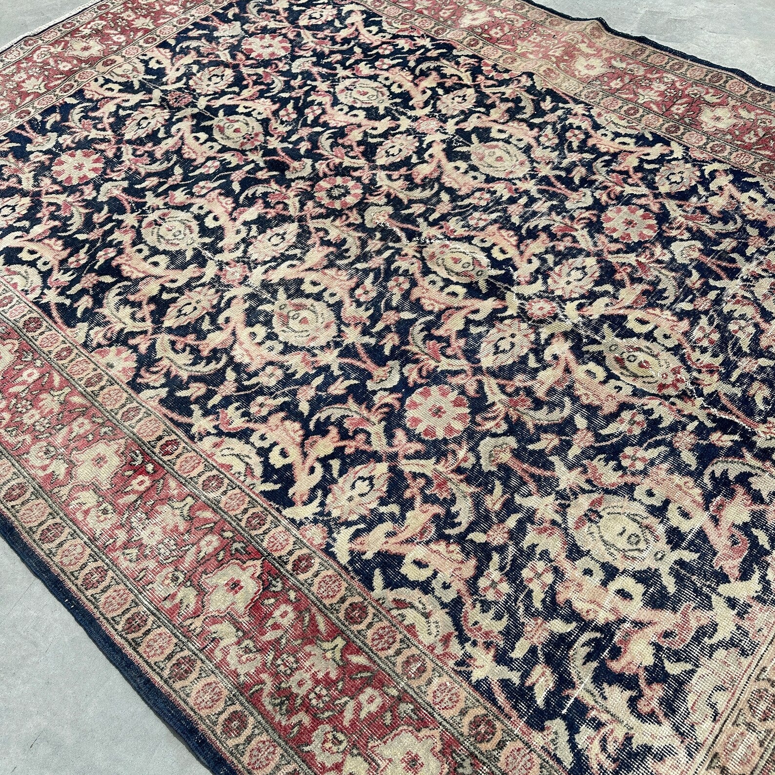 XL Vintage Turkish Accent Area Rug 6.8 x 9.5 ft
