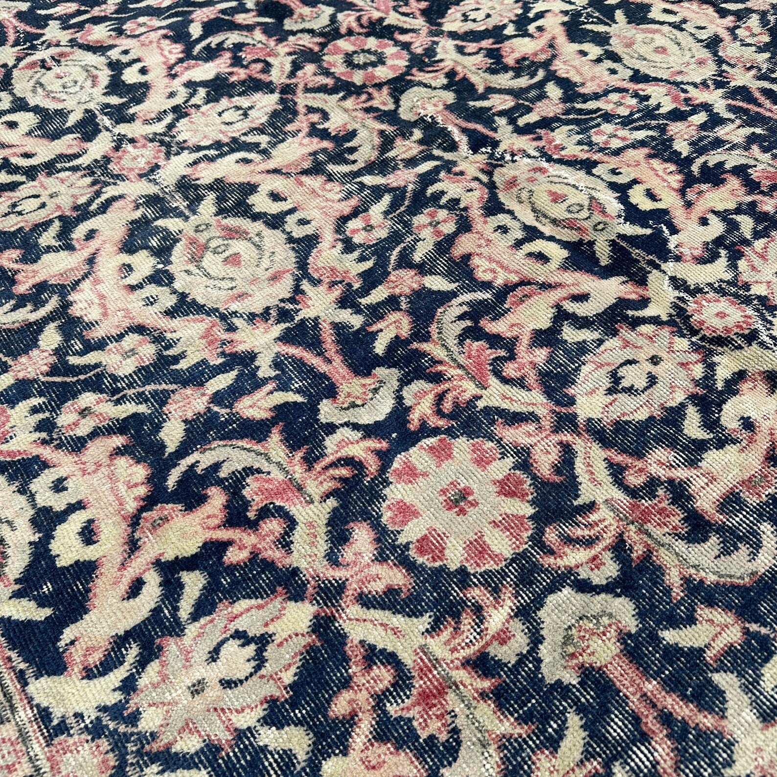 XL Vintage Turkish Accent Area Rug 6.8 x 9.5 ft