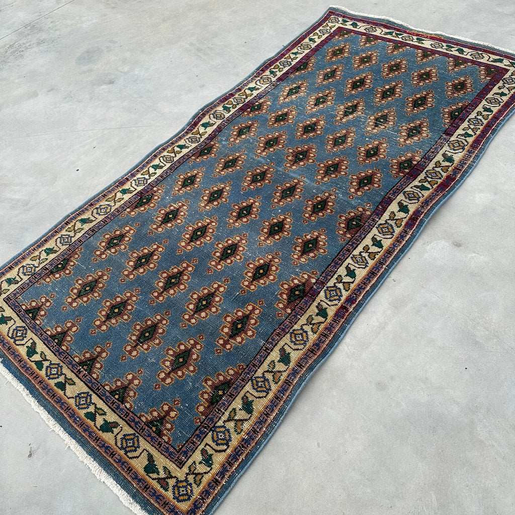 Vintage Turkish Accent Area rug 3.4 x 6.9 ft
