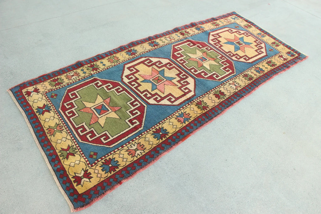 Vintage Turkish Accent Area rug 3.2 x 7.7 ft
