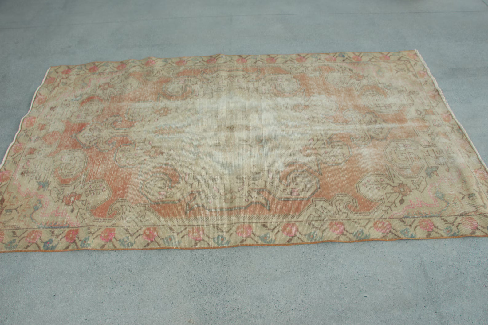Vintage Turkish Accent Area rug 4.2 x 7.3 ft