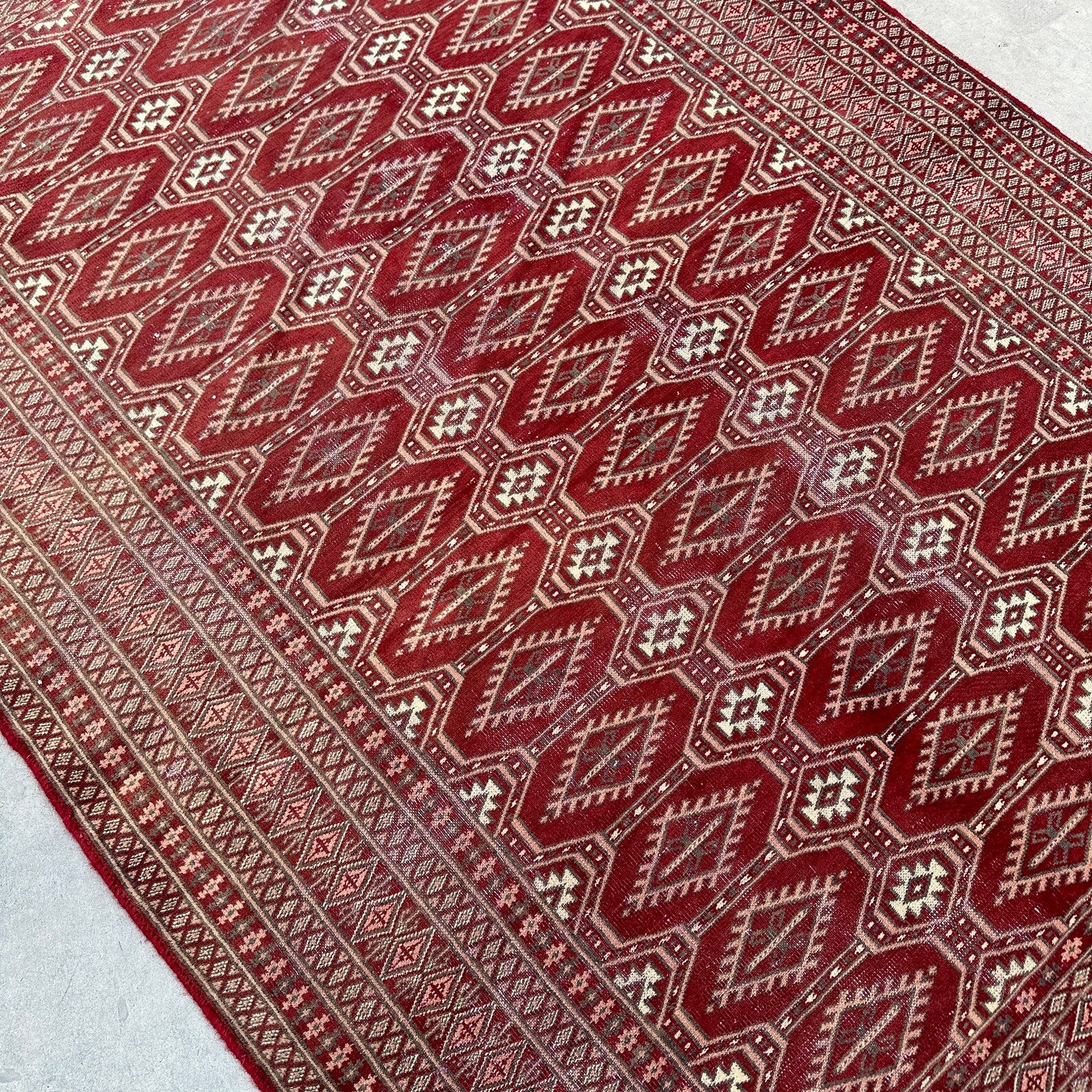 Vintage Turkmen Accent Area rug 4 x 6.1 ft