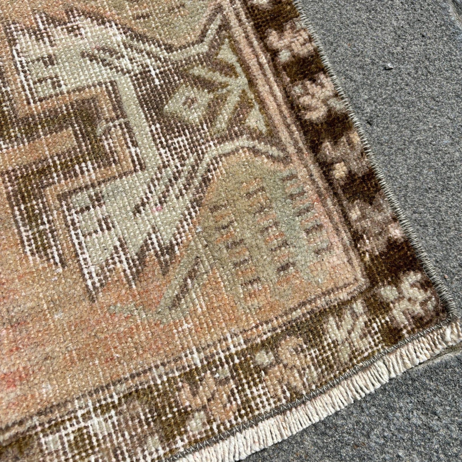 Vintage Turkish Mini Rug 1.5 x 2.8 ft