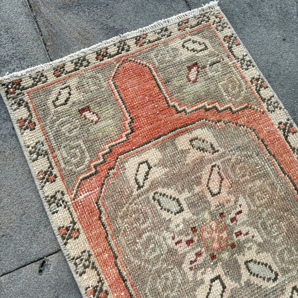 Vintage Turkish Mini Rug 1.5 x 2.7 ft
