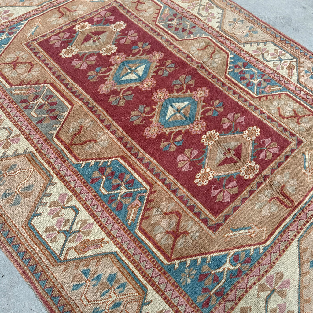 XL Vintage Turkish Accent Area rug 5.8 x 7.3 ft
