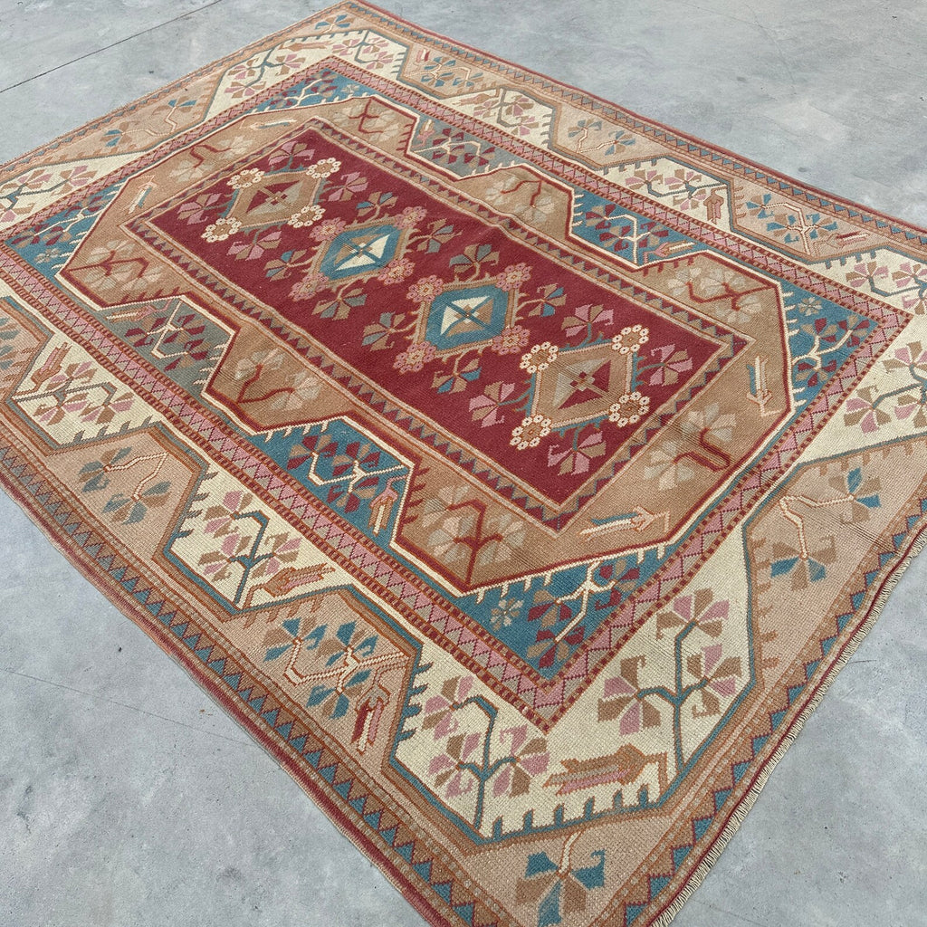 XL Vintage Turkish Accent Area rug 5.8 x 7.3 ft