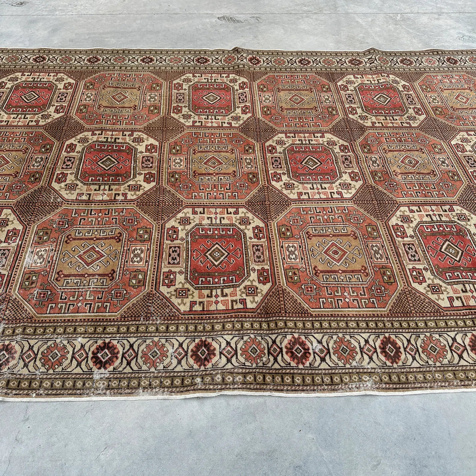 XL Vintage Turkish Accent Area rug 6.5 x 9.5 ft