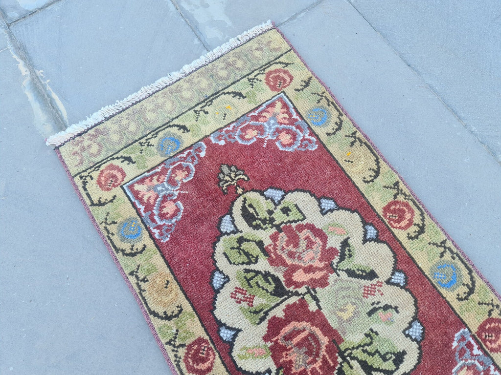 Vintage Turkish Mini Rug 1.6 x 2.8 ft