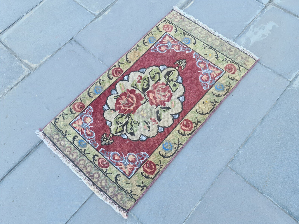 Vintage Turkish Mini Rug 1.6 x 2.8 ft