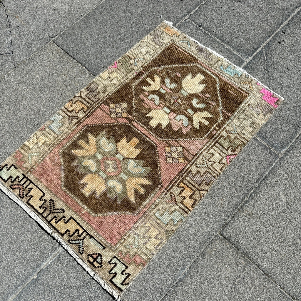 Vintage Turkish Mini Rug 1.8 x 2.8 ft