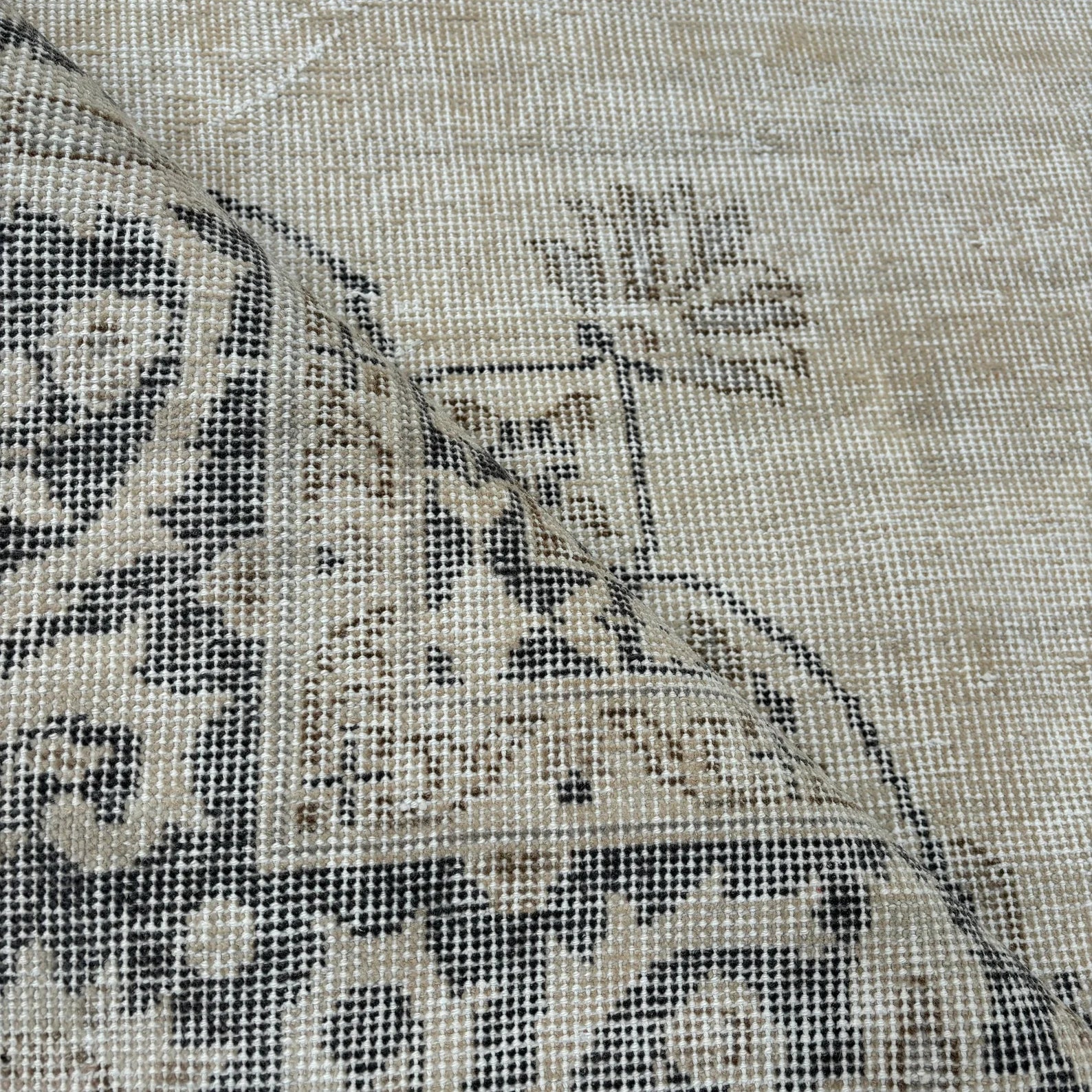 XL Vintage Turkish Accent Area Rug 6.3 x 9.7 ft