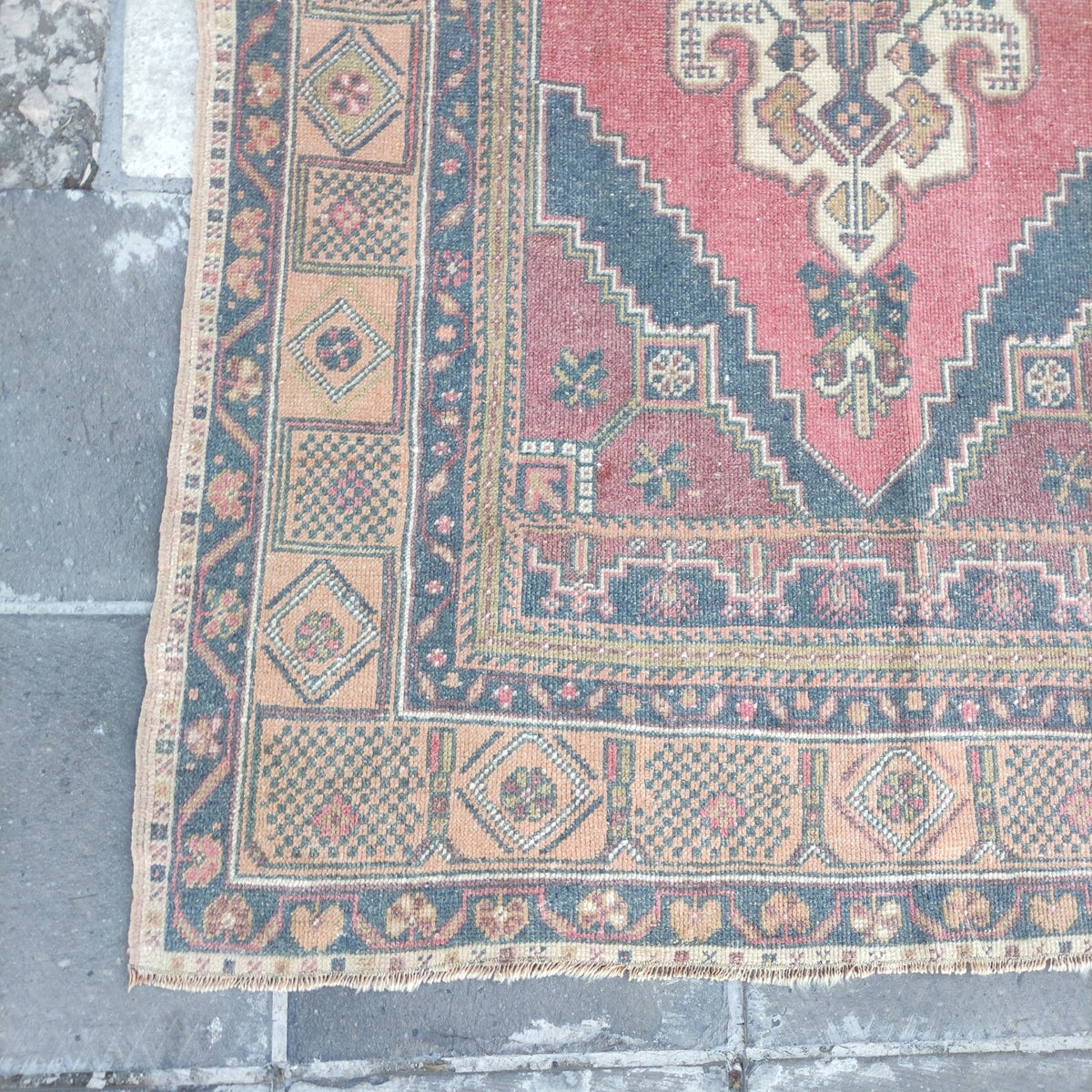 Vintage Turkish Accent Area rug 4.3 x 7.6 ft